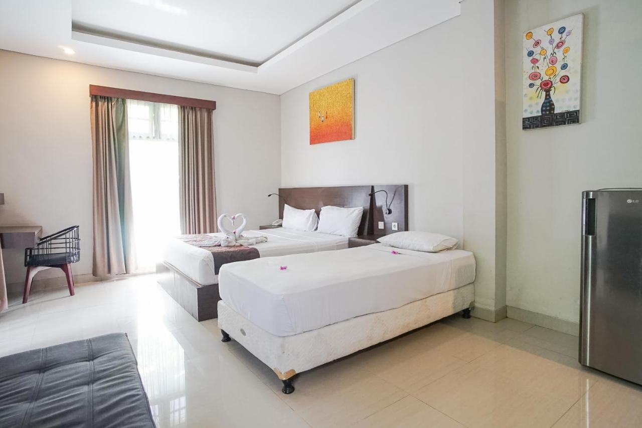 Hotel Akarsa Transit à Sanur Extérieur photo