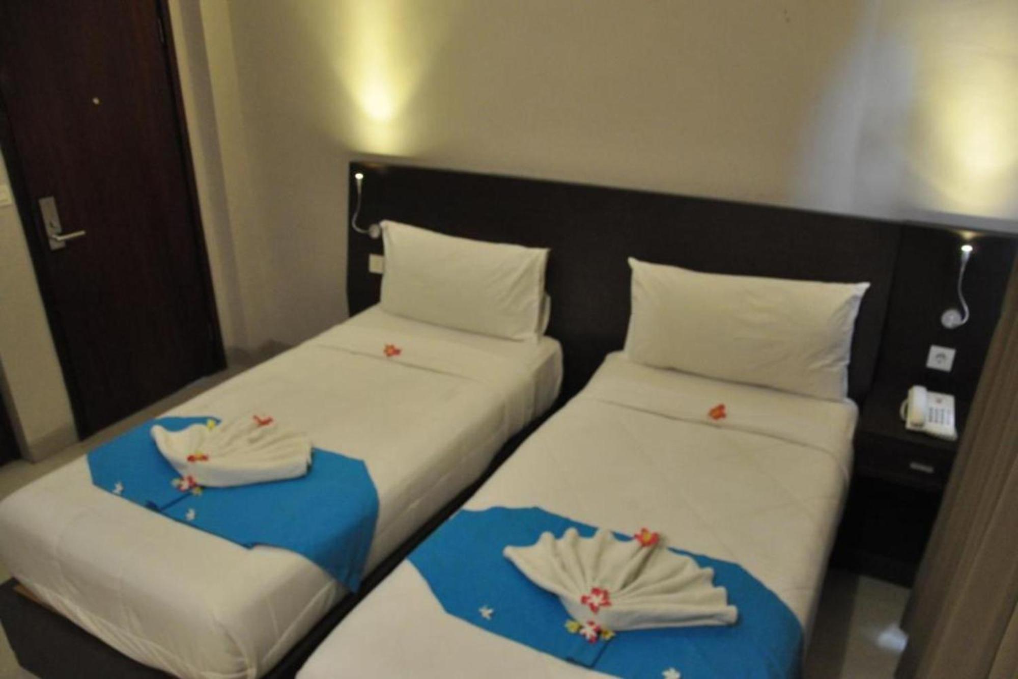 Hotel Akarsa Transit à Sanur Extérieur photo
